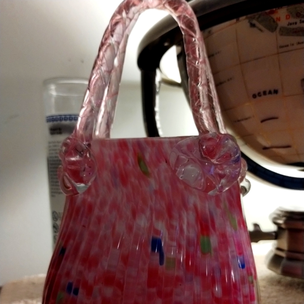 HAND BLOWN GLASS PURSE PINK WITH ALOT OF DETAIL